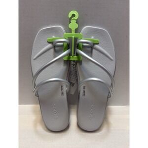 NEW Crocs Miami Toe Loop Sandal Metallic Silver Womens Size 10 NWT 211526-040